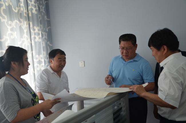 省經(jīng)信委、區(qū)經(jīng)信局領(lǐng)導(dǎo)一行到華紡考察