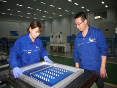 公司專(zhuān)業(yè)技術(shù)人員苦練新本領(lǐng) 苦攻新工藝