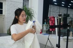 服務(wù)“夜”態(tài)，創(chuàng)造商機！英儂魏經(jīng)理如是說